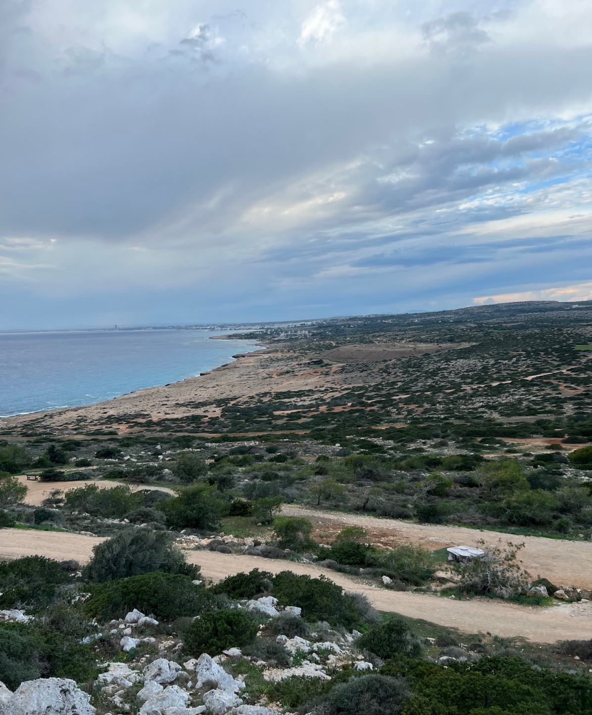 akamas